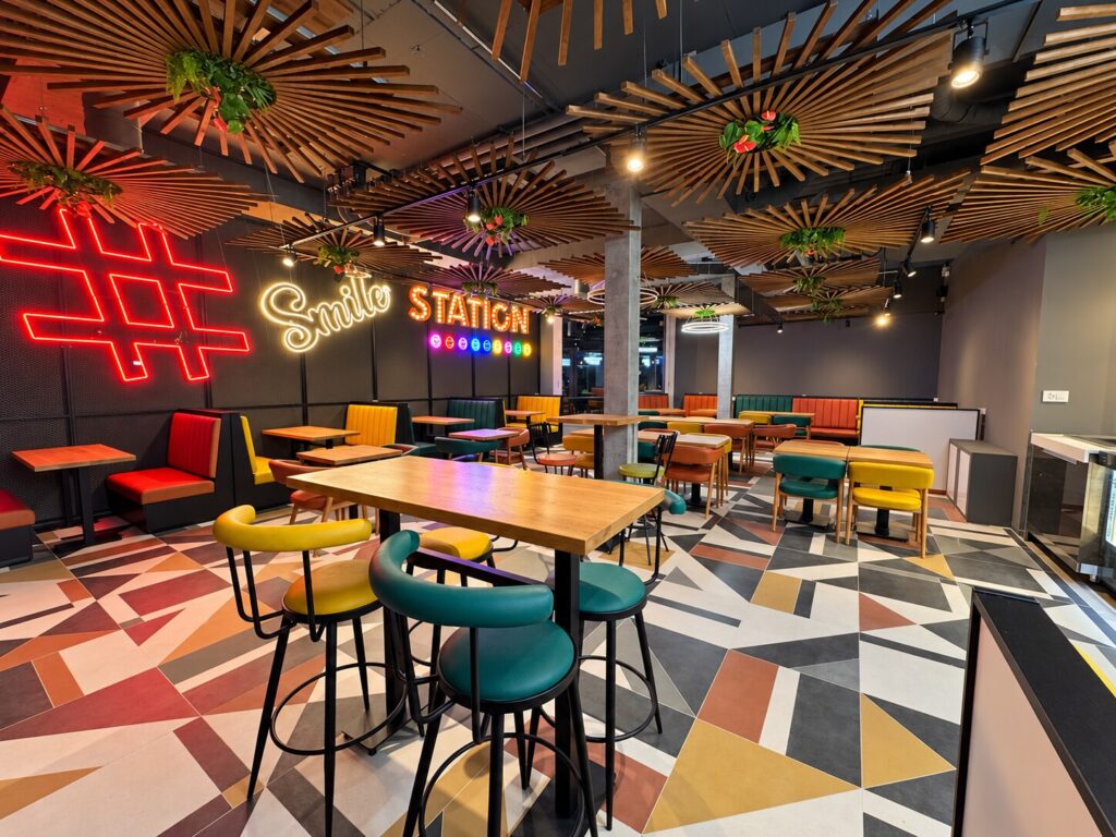 11-chene-bourg-interieur-salle